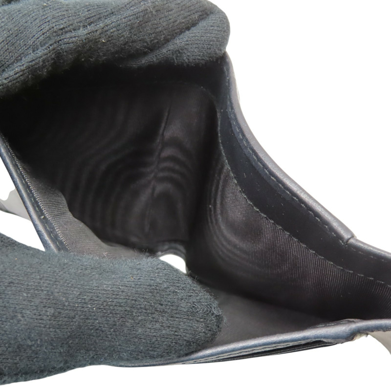 黑色 牛皮 三角 三折 短夾【PRADA 普拉達】 1MH043-8