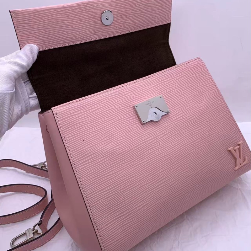 路易威登lv cluny克鲁尼粉色水波纹bb包 配件防尘袋肩带，长 25 高 19，配件肩带，边角有划痕，包身有压痕-6