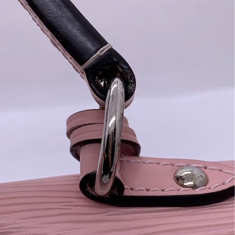 路易威登lv cluny克鲁尼粉色水波纹bb包 配件防尘袋肩带，长 25 高 19，配件肩带，边角有划痕，包身有压痕-10