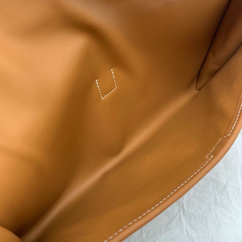 HERMES Jige Elan 29 手拿包金棕色X刻，尺寸：29x15，沒有附件，成色如圖，邊角輕微磨損-9