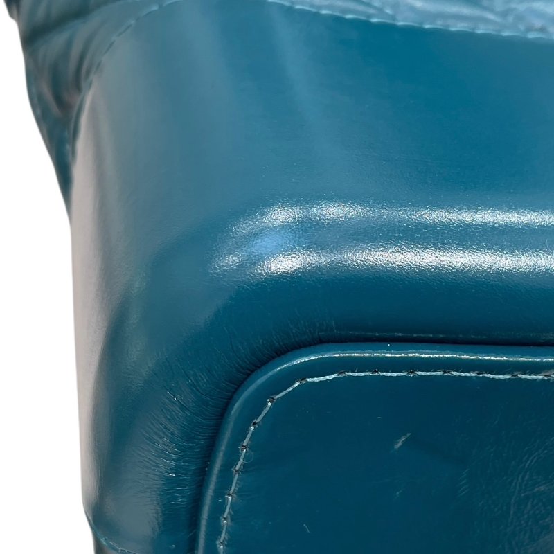 CHANEL 香奈兒 GABRIELLE V字紋 流浪包 皮革 土耳其藍 三色釦-5