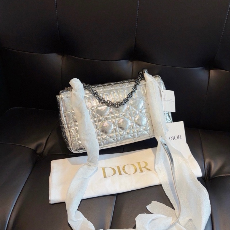 【閒置帶吊牌🆕】Dior 金屬太空銀Caro鏈條包中號 經典藤格紋烏金扣 單肩包-2
