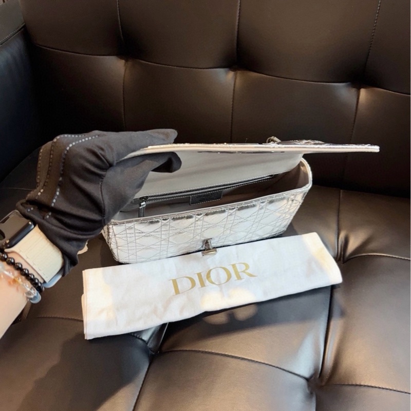 【閒置帶吊牌🆕】Dior 金屬太空銀Caro鏈條包中號 經典藤格紋烏金扣 單肩包-6