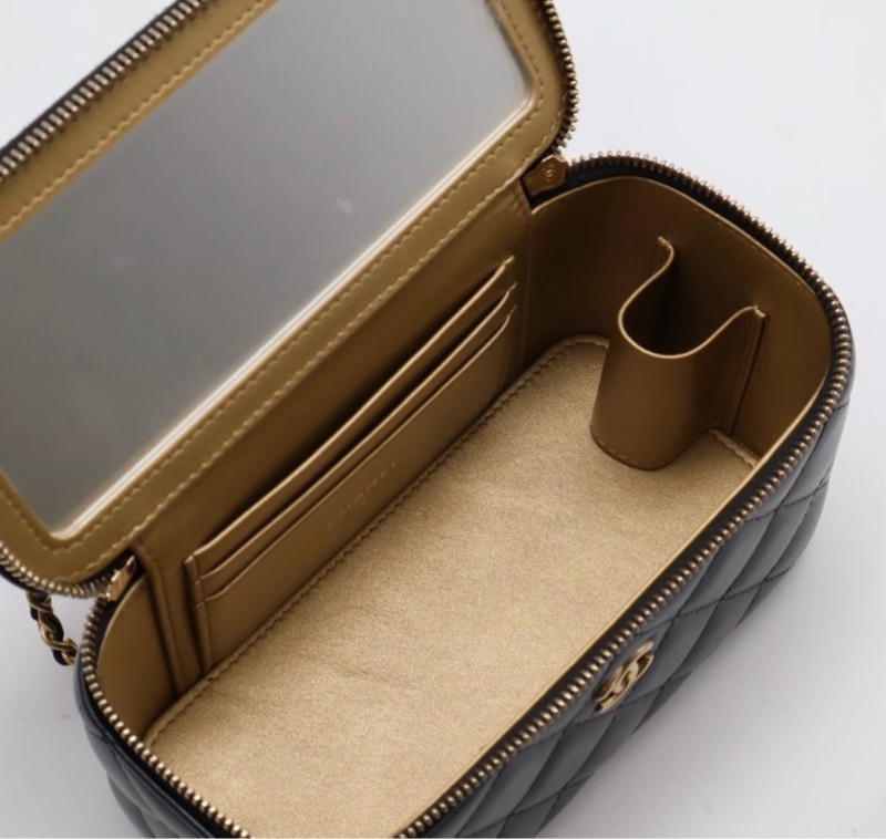 CHANEL 香奈兒 黑色  金球 化妝包 方盒子-1