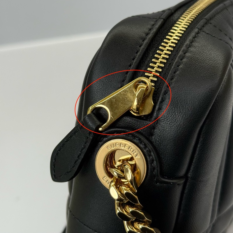 BURBERRY 巴寶莉 LOLA金屬字母斜背包-8