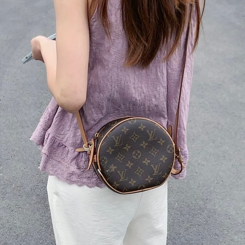 LV原花軟圓餅肩側背包M45149
