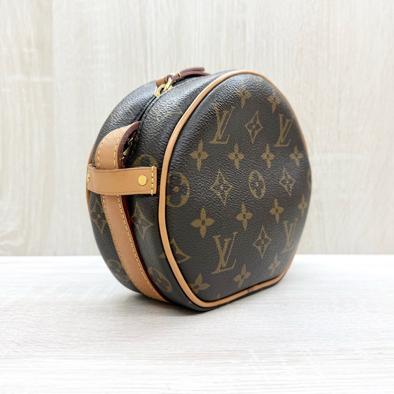 LV原花軟圓餅肩側背包M45149-4