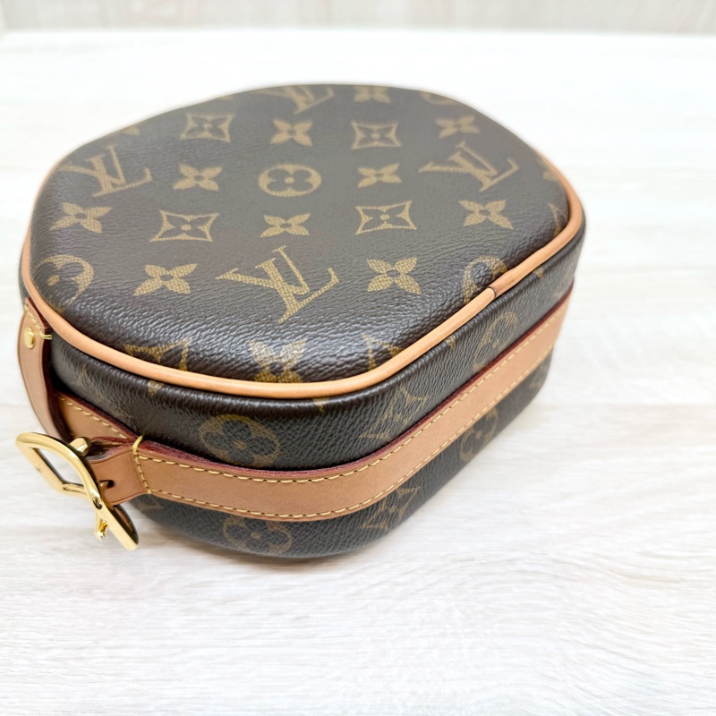 LV原花軟圓餅肩側背包M45149-12