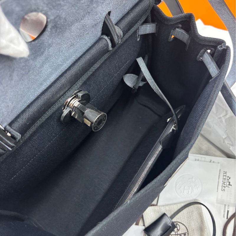 【99新】 Hermes 黑銀全黑琺瑯扣Herbag31 手提包-8