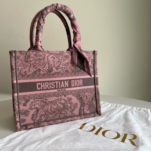 Dior動物園粉色小號Book Tote
