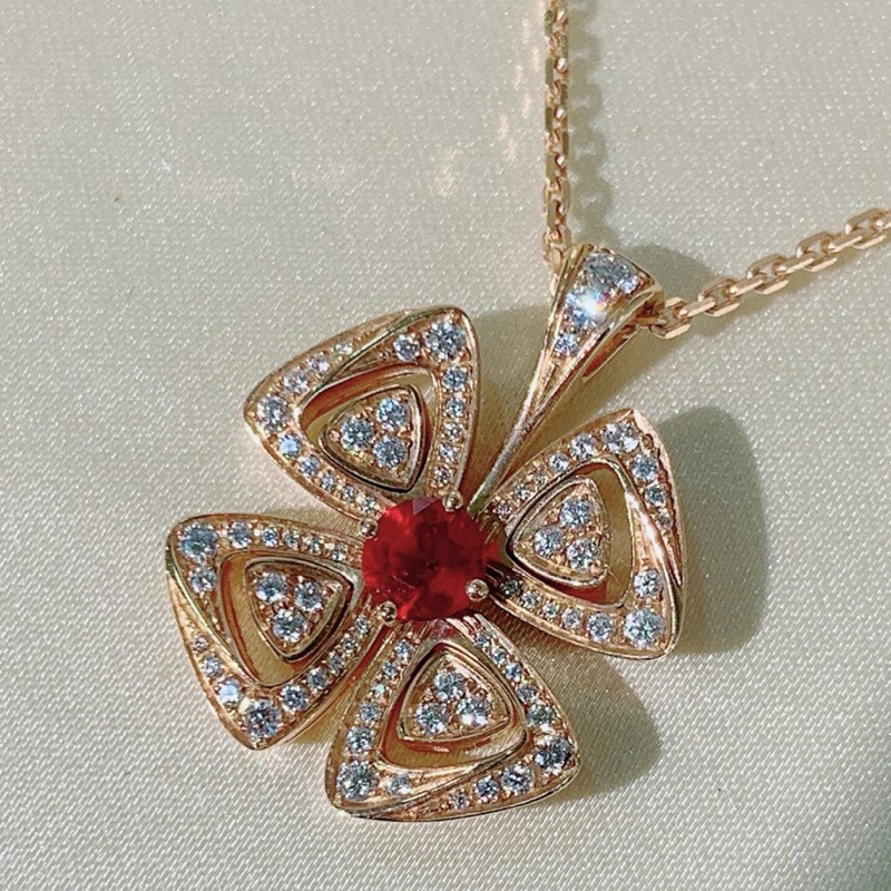 Bvlgari 寶格麗 fiorever詠綻系列花朵大號玫瑰金滿鑽項鍊，中間搭配紅寶石，2022購入-2