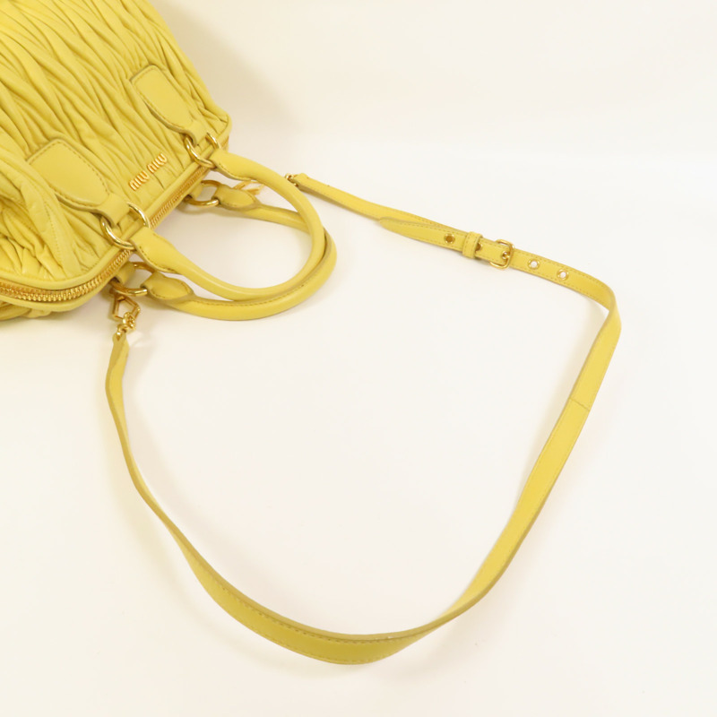 Miu Miu 羊皮皮革Matelasse Bag金扣手挽肩背兩用袋-4