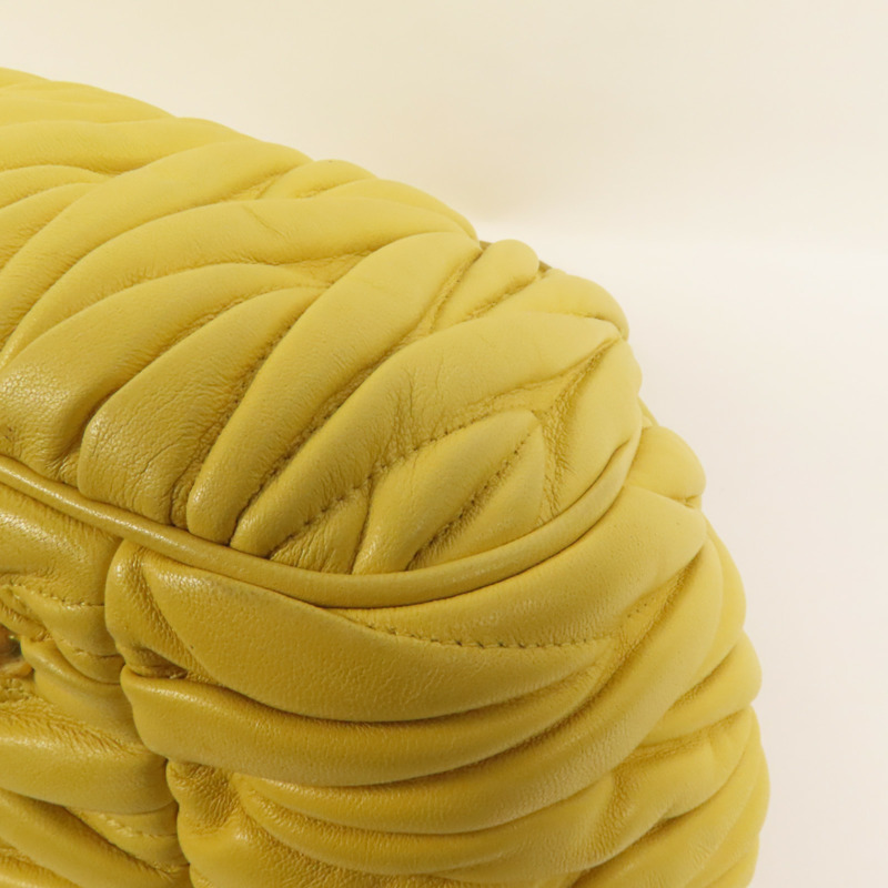 Miu Miu 羊皮皮革Matelasse Bag金扣手挽肩背兩用袋-14