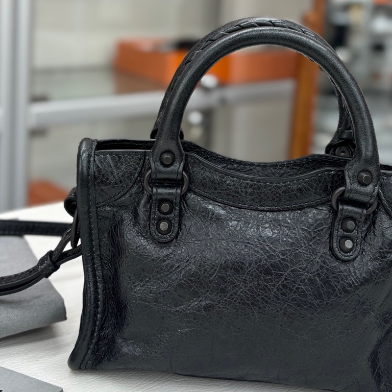 【99新】 Balenciaga 巴黎世家黑銀褶皺皮lecity機車 手提包-2