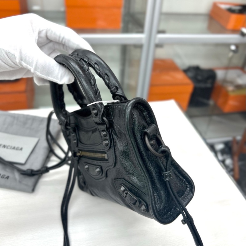 【99新】 Balenciaga 巴黎世家黑銀褶皺皮lecity機車 手提包-5