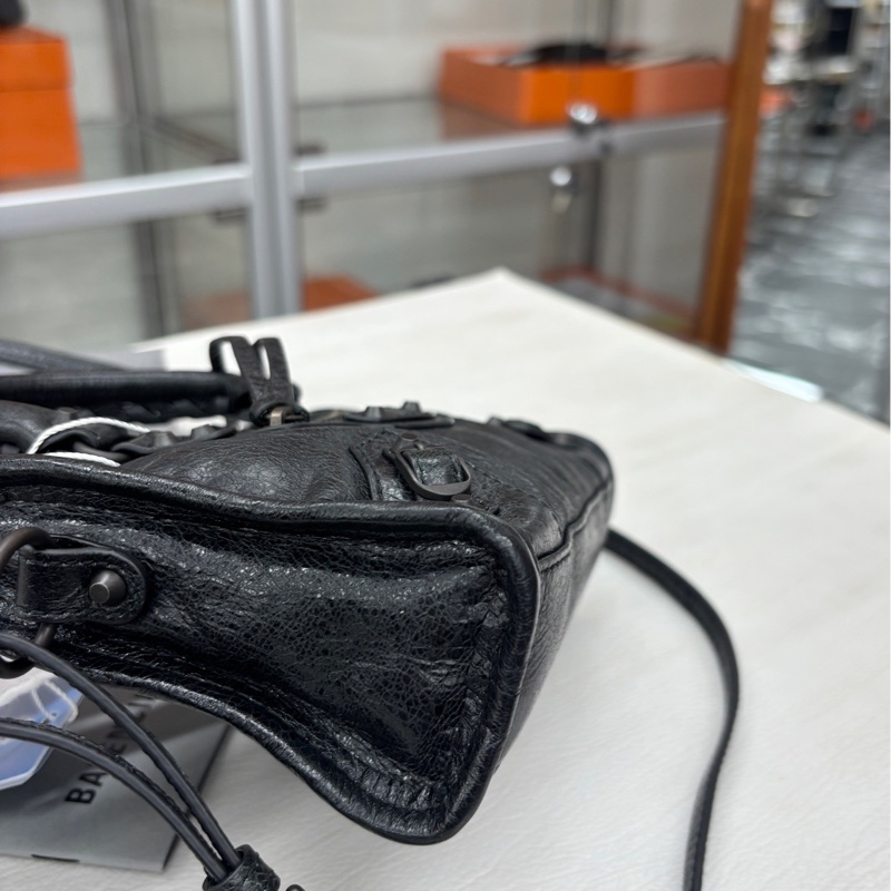 【99新】 Balenciaga 巴黎世家黑銀褶皺皮lecity機車 手提包-7