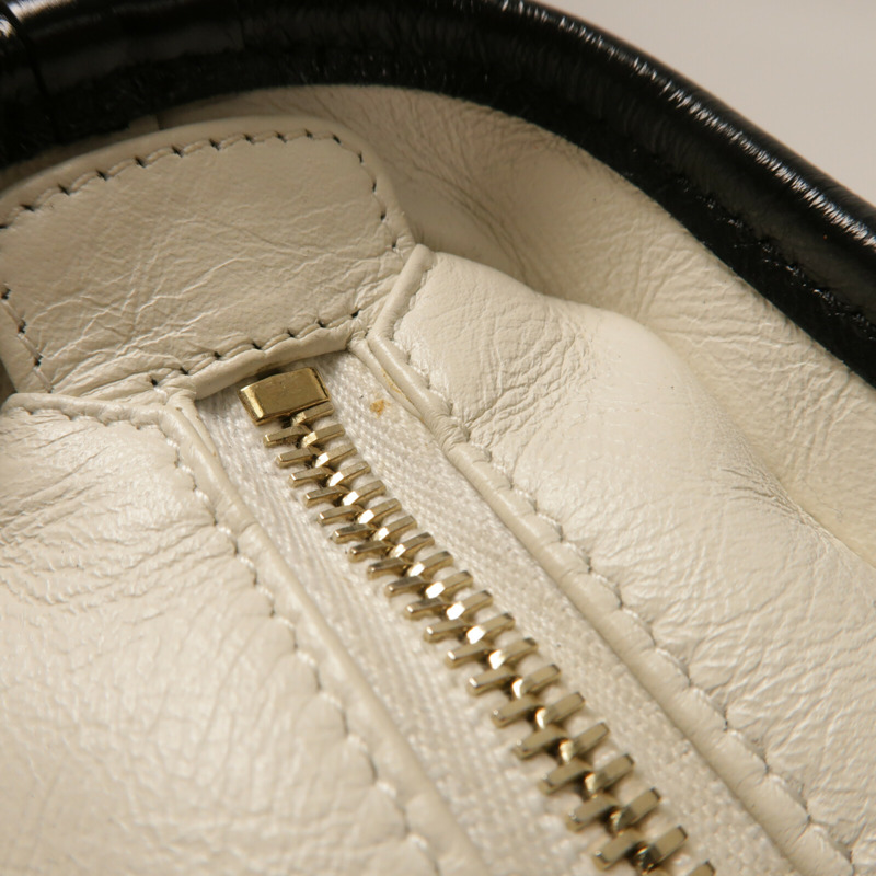 CHANEL 羊皮皮革Gabrielle Small鏈帶肩背袋-16