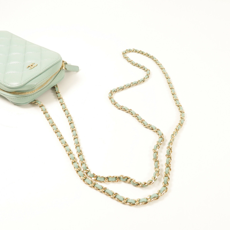 CHANEL 牛皮皮革Phone Case With Chain金扣鏈帶肩背袋-9