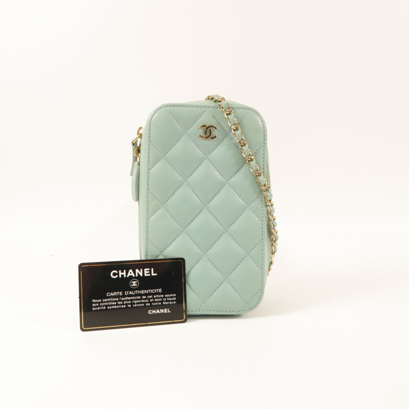 CHANEL 牛皮皮革Phone Case With Chain金扣鏈帶肩背袋-10