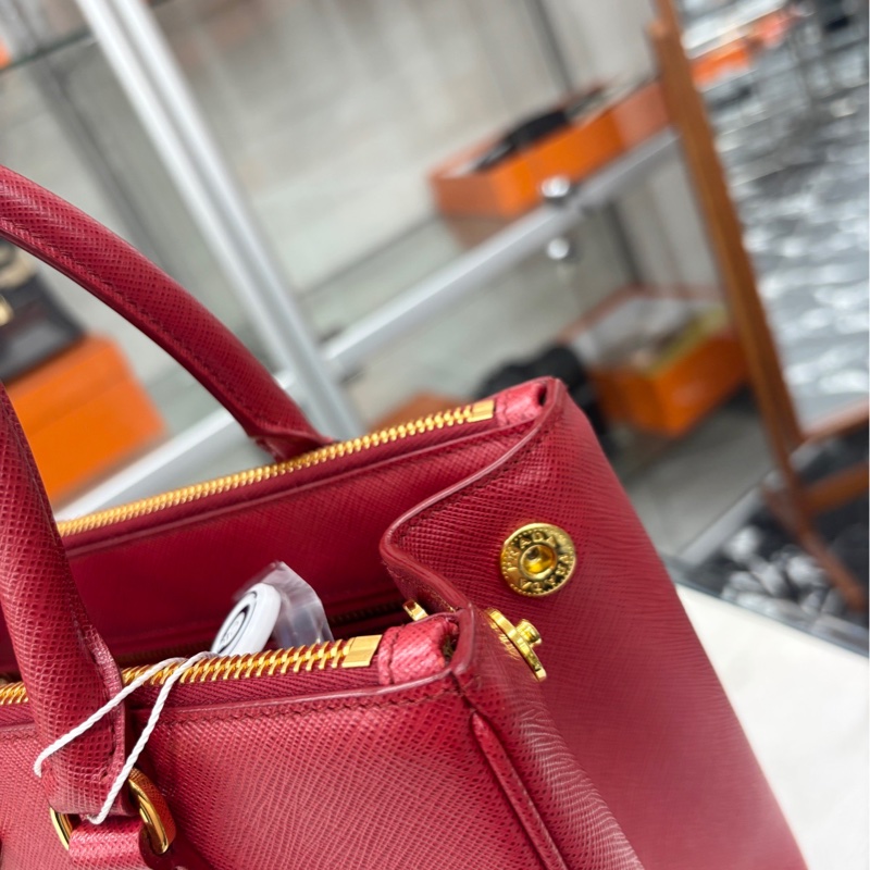 【99新】 Prada 深紅色十字紋牛皮小號 手提包-3