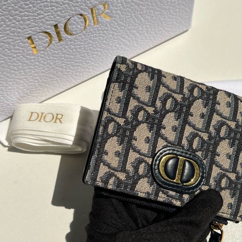 Dior老花刺繡短夾-9