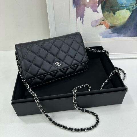 Chanel香奈兒 黑銀牛皮 woc 23年晶片 閒置