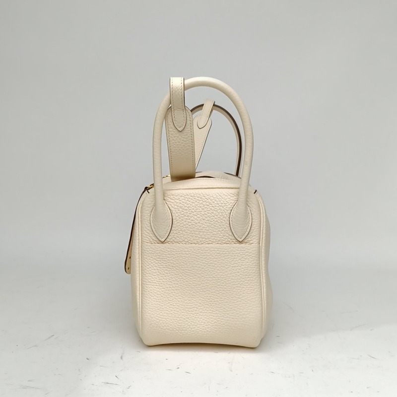 HERMES Lindy26奶油白TC皮Z刻金扣肩背包-1