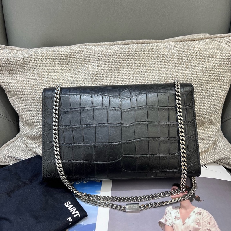 聖羅蘭YSL鰐魚壓紋中號黑銀流蘇 Kate-1