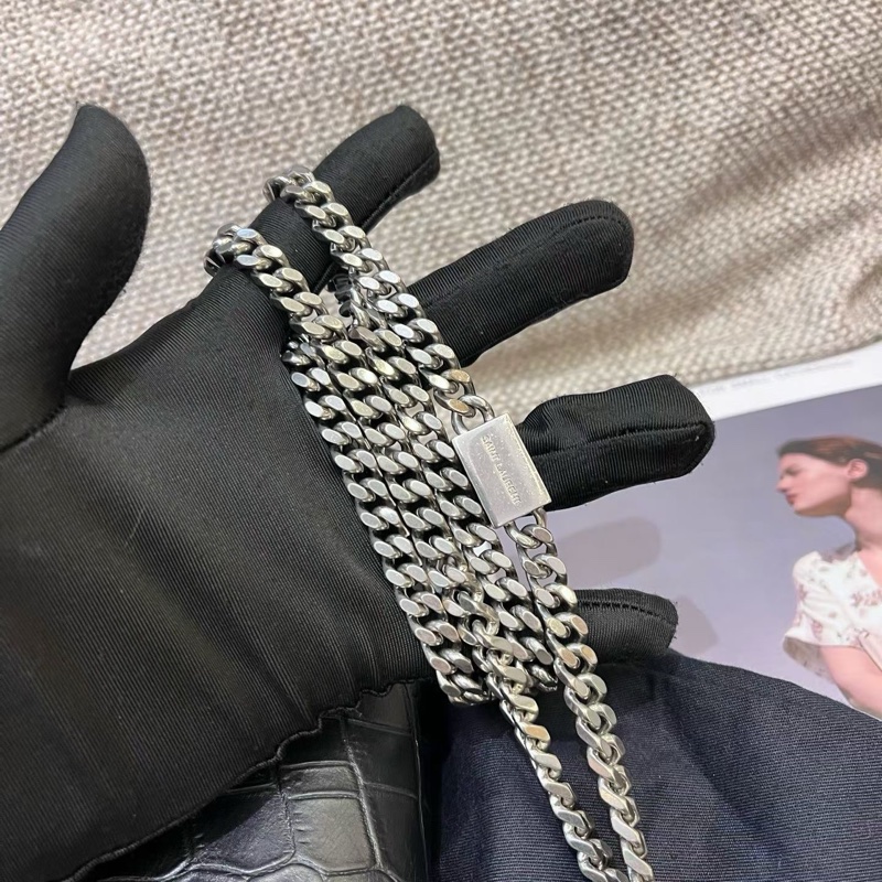 聖羅蘭YSL鰐魚壓紋中號黑銀流蘇 Kate-5