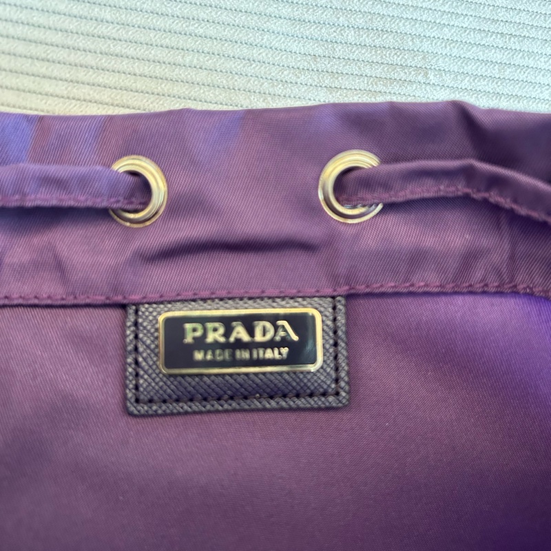 Prada 束口抽繩萬用袋-5