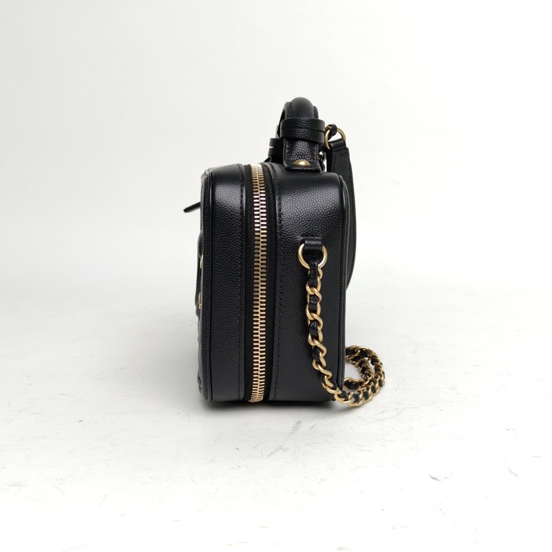 CHANEL VanityCase相機包橫版小號黑色荔枝牛皮28開金扣肩背包-1