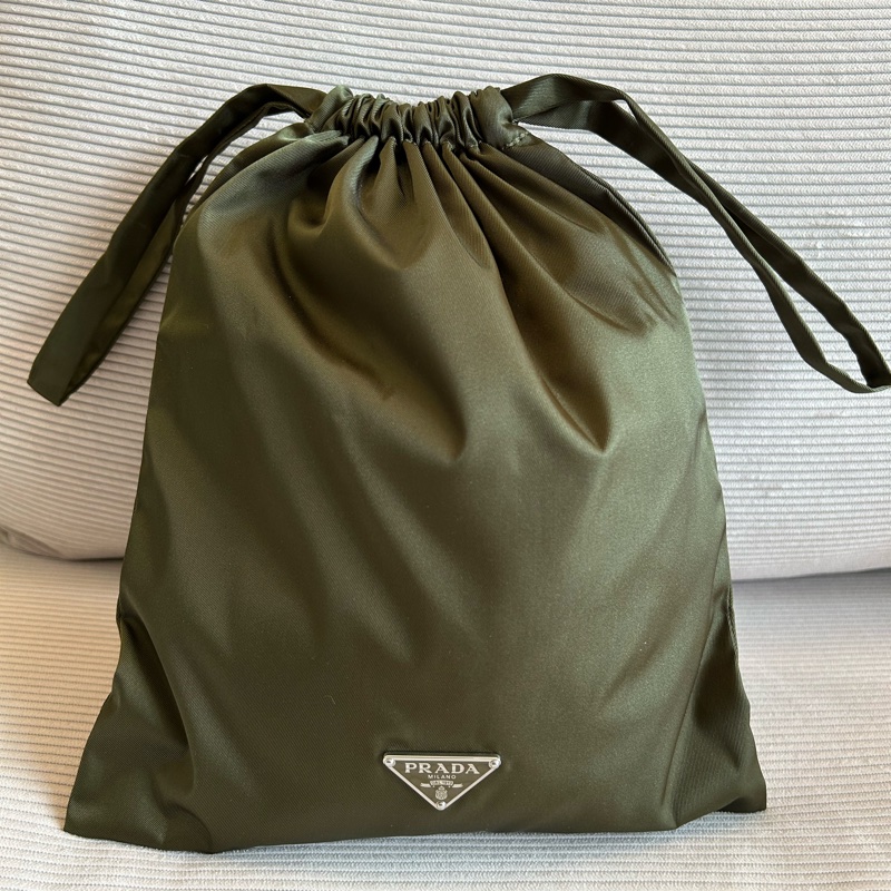 Prada橄欖綠束口萬用袋-0