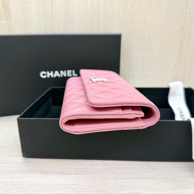 CHANEL✨粉羊皮銀彗星雙C下蓋中夾AP3727-4