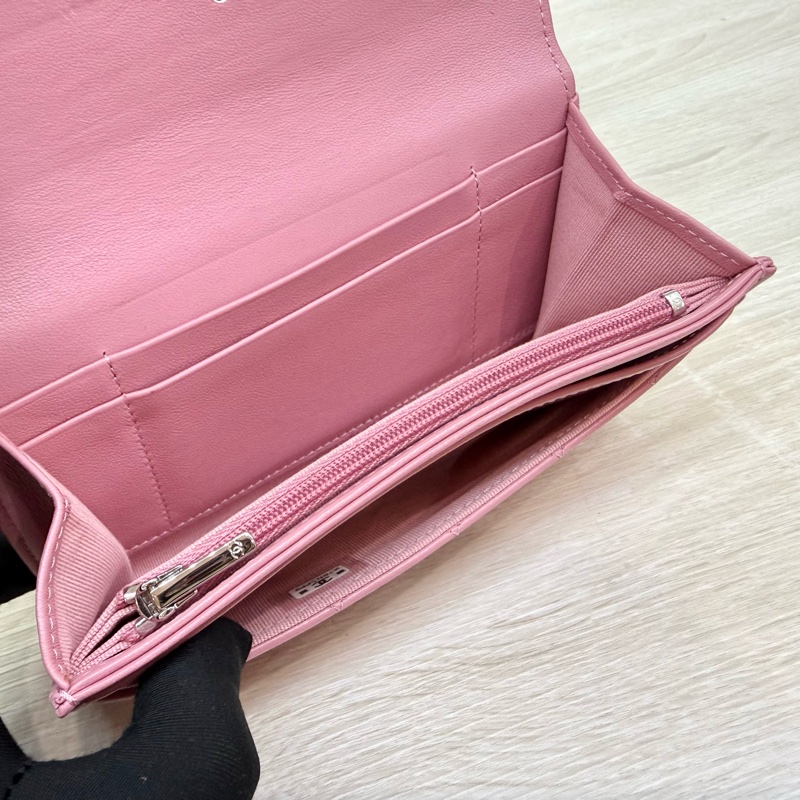 CHANEL✨粉羊皮銀彗星雙C下蓋中夾AP3727-15