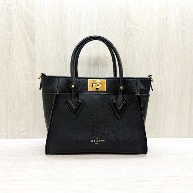 LV最超值☀️黑牛皮On My Side PM/M21546（專153000）-1