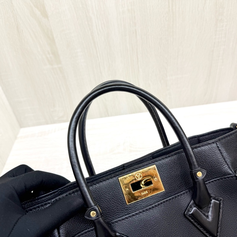 LV最超值☀️黑牛皮On My Side PM/M21546（專153000）-17