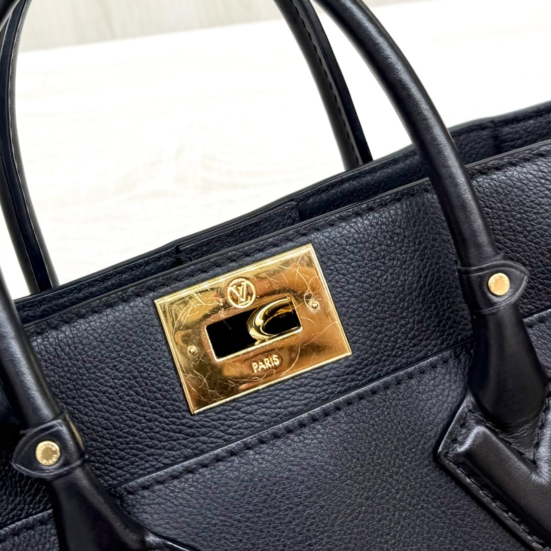 LV最超值☀️黑牛皮On My Side PM/M21546（專153000）-22