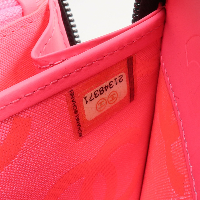 CHANEL 牛皮皮革Cambon Wallet銀扣拉鏈長錢包-14