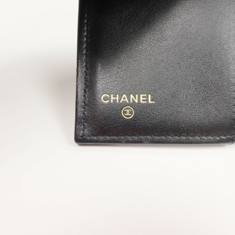 CHANEL 牛皮皮革Wallet金扣錢包-12