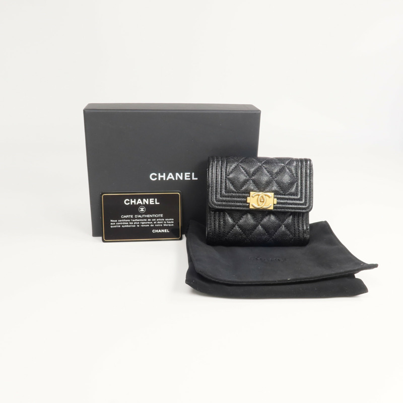 CHANEL 牛皮皮革Wallet金扣錢包-14