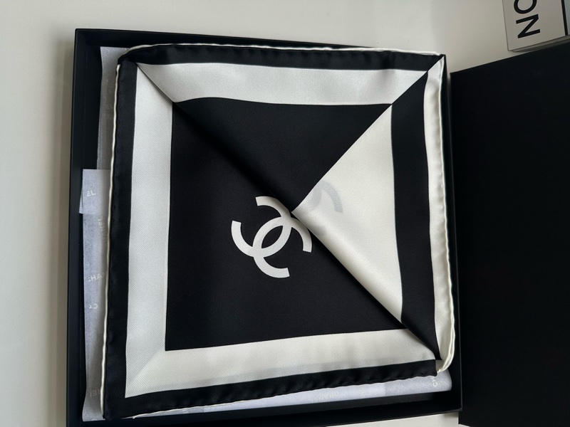 Chanel 26s黑白雙拼絲巾-6