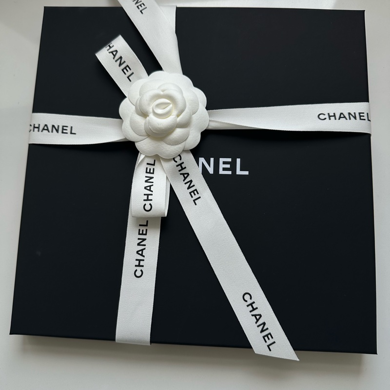 Chanel 26s黑白雙拼絲巾-9