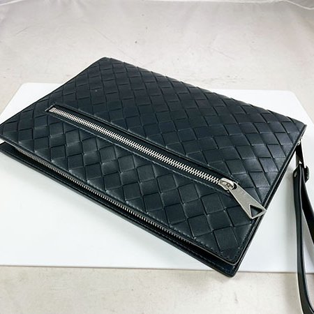 ＊奢華大道國際精品＊【BV308】BV黑色牛皮 INTRECCIATO 編織手拿包-2