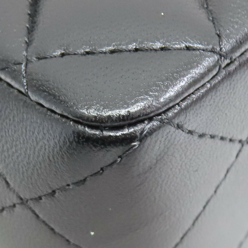 黑色羊皮 Mini 經典手把 口蓋 鍊帶 肩背包 AS2431【CHANEL 香奈兒】 AS2431-12