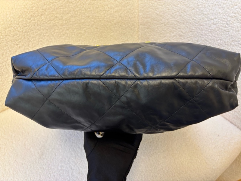 CHANEL 香奈兒 22Bag 23S 字母徽標菱格紋鏈條 皮穿鏈 亮面小牛皮拼金色金屬 背包-4