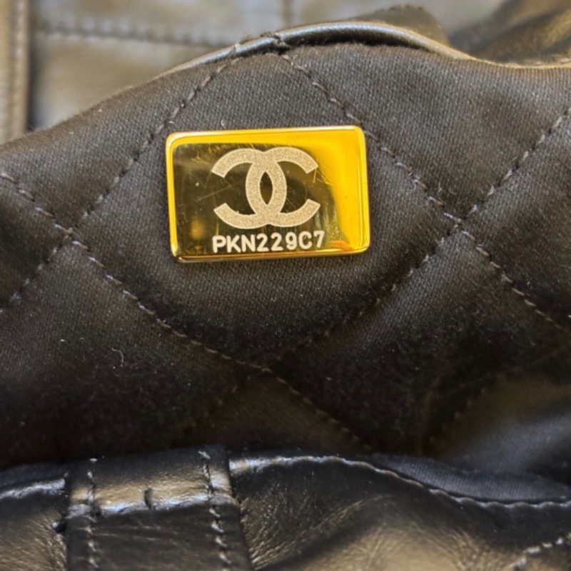 CHANEL 香奈兒 22Bag 23S 字母徽標菱格紋鏈條 皮穿鏈 亮面小牛皮拼金色金屬 背包-6
