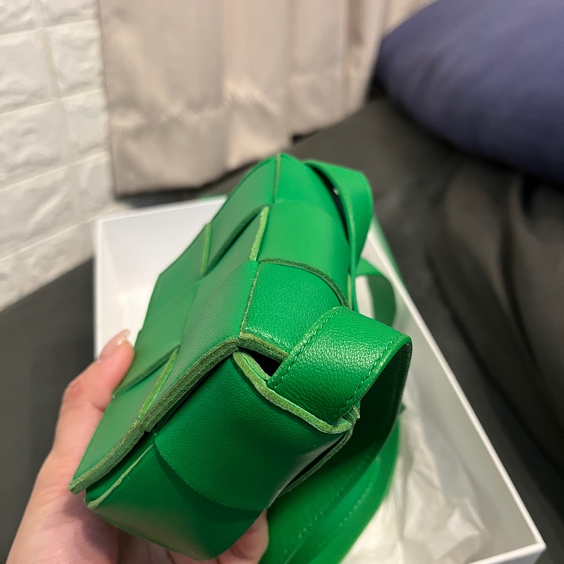 BOTTEGA VENETA Cassette Mini 裝可愛包-3