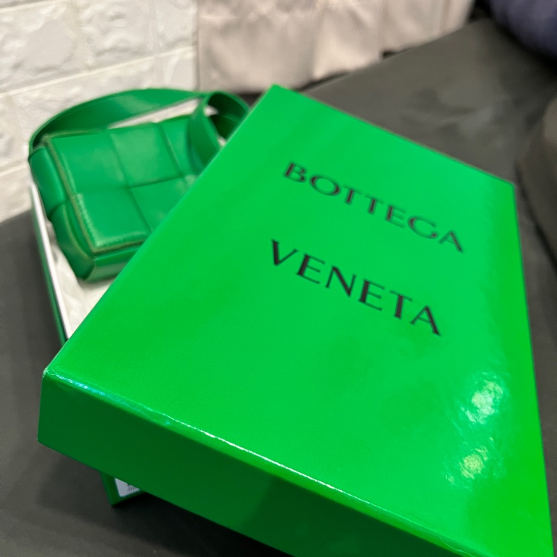 BOTTEGA VENETA Cassette Mini 裝可愛包-5