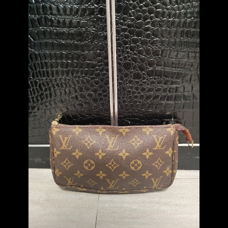 Louis Vuitton Monogram Clutch Bag LV 手拿包 麻將包-1