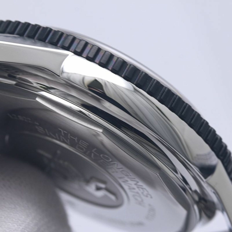 浪琴表 Heritage Skin Diver L2.822.4.56.6 男士腕錶，不鏽鋼材質，40276-8